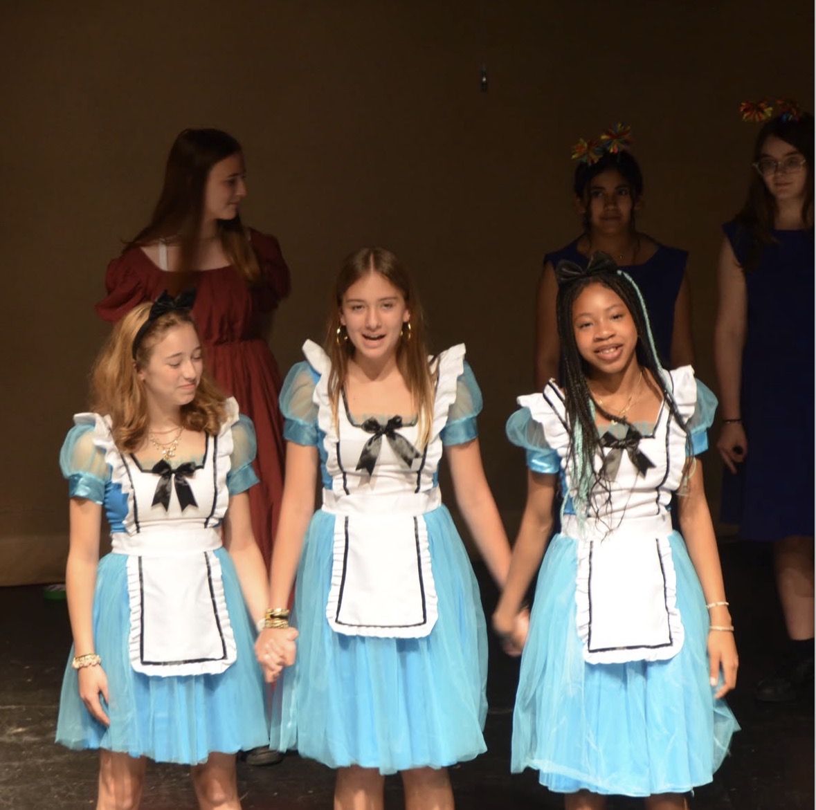 Alice in Wonderland production moment 1